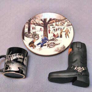 1991 HARLEY CHRISTMAS PLATE, STURGIS MUG, HARLEY DOG SQUEAKY TOY BOOT